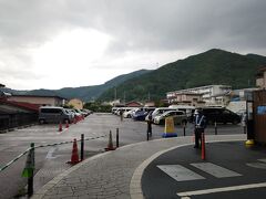 朝倉山浅間公園駐車場
雨がポツポツ

