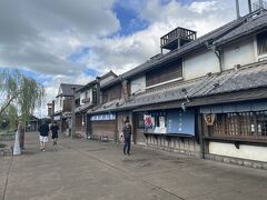 帰りに寄った羽生PAは鬼平犯科帳の世界を再現してあり、江戸！という感じ。
写真を見てもPAには見えません。