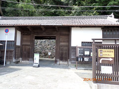 桑折氏武家長屋門