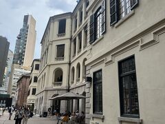 大館。セントラルのソーホー地区にある、昔は中央警察署や裁判所だった場所。
レストランなどもありましたが、歴史も学べるみたいです。私たちは散策のみ。