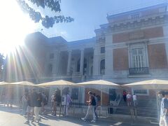 プラド美術館

中は広く、エルグレコやゴヤの有名な絵を見ることができて満足しました。カフェもあり、コーヒーや、モヒートなどのアルコールを飲むことができました。