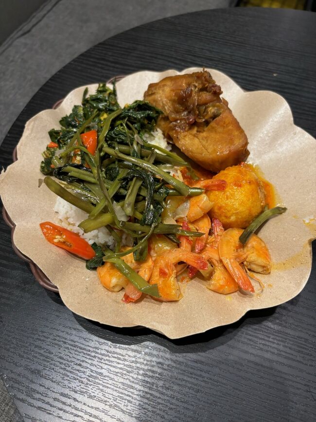 主人はイカン盛りです(Rp43,000)。