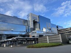 バスに乗ってから京都駅を映します。