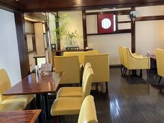酒蔵は時間外で見学できなかったけど
併設されてるカフェに
貸切だった(^^)
