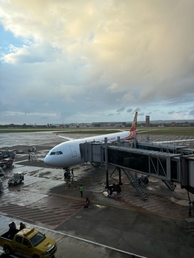 あちらがHX706便