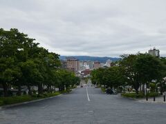 この後はプロテスタントの函館聖ヨハネ教会を見ました。
中も外もプロテスタントらしいモダンな教会でした。

ここは二十間坂です。