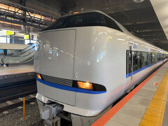 　敦賀駅に定刻に停車して「サンダーバード18号」に乗り換えます。

　敦賀駅11:14　→　京都駅12:09