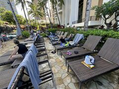 朝からパラダイスプールへ