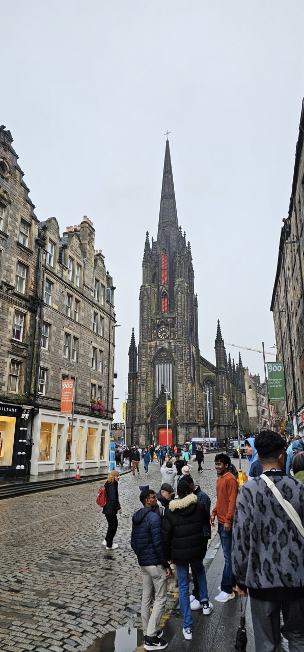 先ほどのTolbooth Kirkが再集合場所です。