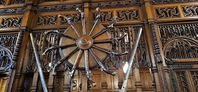 何やら古そうな物も。