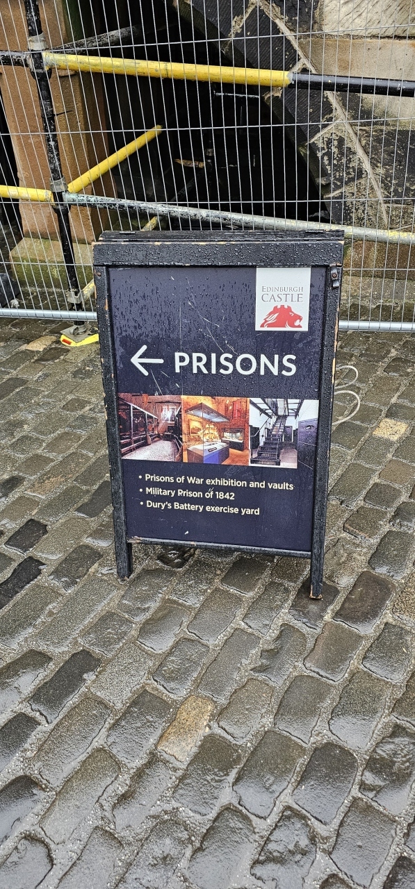 最後にMilitary Prisonへ。<br /><br />ガイドさんお勧めの展示物を見に行きます。