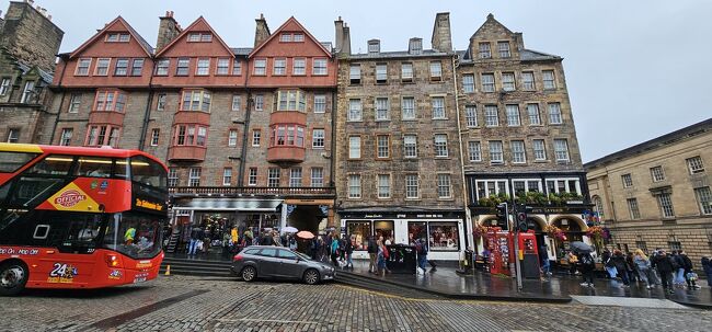 素敵なエジンバラの街並みに足が止まっちゃいますね。