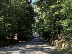 帰りに、大門近くにある「楊貴妃観音像」を拝見しました。