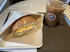 サンマルクへ入り朝食。
今日の予定を立てます。
佐渡金山へ行きたいけど、この時間からでも日帰りできるのだろうか？