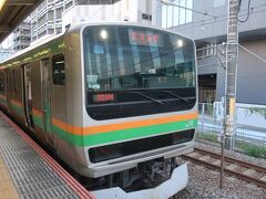待機していた向かいのホームに停車中の07時16分発の沼津行に乗換ができます
品川を1本前に出発した電車です