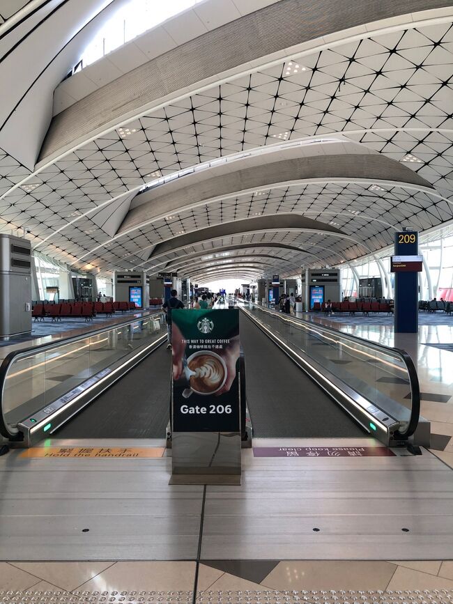 行きと違い、トランジット時間はそれほど長くなく、フードコートでランチしたらそこそこいい時間に。奇華餅家も諦める(泣)