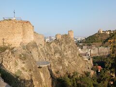 17:37
ナリカラ要塞は修復中のため一時閉鎖中。