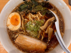 初の醤油ラーメンにしました