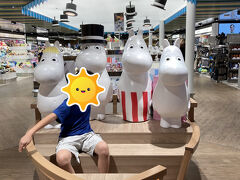 船内本当に広いです！
9階建てくらい？！
ムーミングッズ売っているところもありました！
