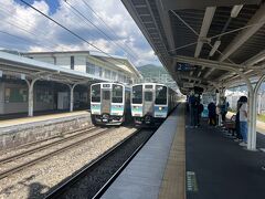 長野行き到着。当然ながら3両です。