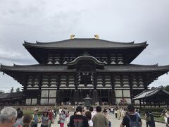 中門左手が大仏殿への入り口
こちらで拝観券を買います
奈良の施設は現金、紙チケットばかり