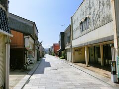 更に右折して「みよし本通り商店街」と成ります、

旧本通りと呼ばれますが昭和・戦後の雰囲気を感じさせる通りは三好観光一の散策スポットです。

＊詳細はクチコミでお願いします