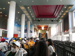 ロープウェイはそこそこ混んでいて、15分くらい待ちました。
それでも土日に比べたらかなりマシなようです。