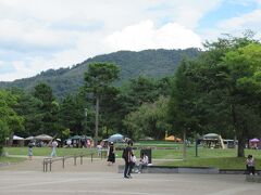 岡崎公園にはテントが沢山出ていてこちらでもイベントがあるようでした。雰囲気フリーマーケットのようでしたが、大正解で「第4回 岡崎マルシェ～ものづくりMuseum～」でした