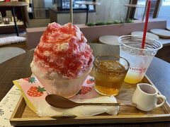 かき氷（いちごミルク）
