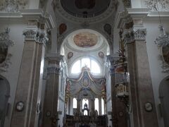 本当どの教会も造りが美しい。
だけど不思議と落ち着くというか。

ドイツの教会は基本無料なので、教会巡りをしても楽しいとガイドさんがおっしゃってました。
全ての教会がそれぞれに美しく、建築的にも素晴らしいので、教会巡りもよさそうです。