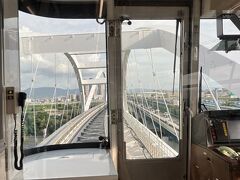 大阪モノレールは見晴らしが良くて好きです。