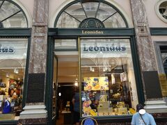 続いて「レオニダス」へ。

ここはとてもリーズナブル♪。