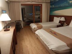 本日のお宿は咸徳(ハムドッ)ビーチのオーシャン グランド ホテル。

空港からバスで１時間くらいの距離のはずだけど、終バスが出た後なのでタクシーで行きました。
タクシー、めちゃくちゃ飛ばして20分、1万8000ウォンでした。

チェックインしたらもう23時。