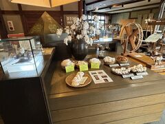 布織物に興味のある方にはたまらない場所だとおもいます。