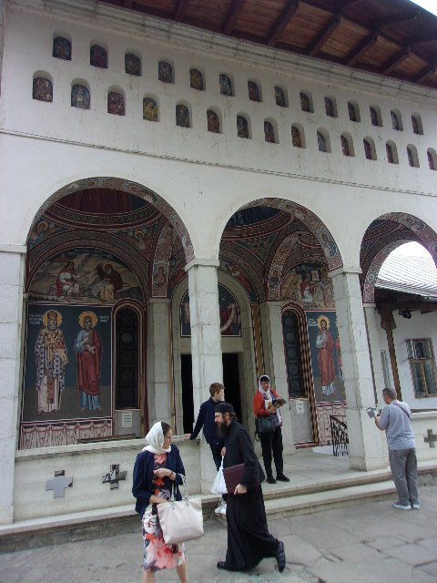 St George Church.<br /><br />修復が進んでいるのか、建物は割ときれいです。