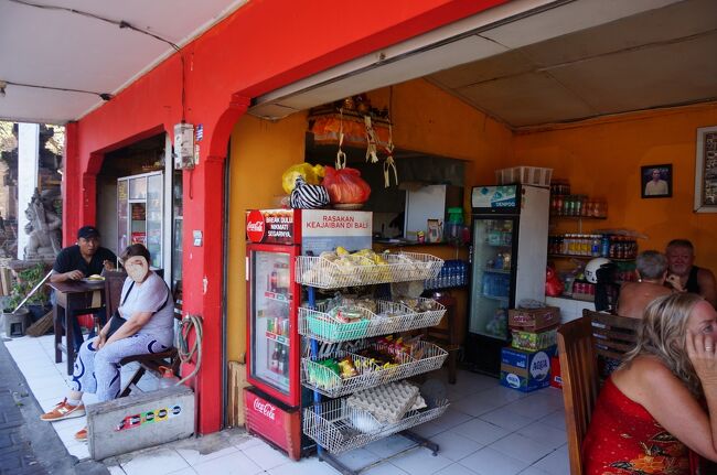 ２０１５年のまま、まったく変わっていません。　相変わらず繁盛しているようです。<br />