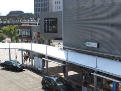 甲府駅で改札を出て北口に出てみます。
何度か通っているのですが、ちゃんと下車したのは初めて。