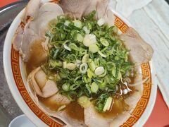 続いてもっこすで昼食です。1000円は高い。