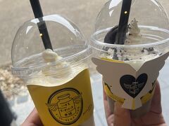 いずもちーずけーき本舗で、チーズケーキドリンクを。はちみつ味とクッキーアンドクリーム。
店員さんおすすめは、はちみつ。
たしかにチーズケーキの味がしっかり感じられる。