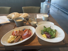 朝食はビュッフェではありませんが、美味しくいただけました。