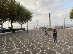 1時間ほどバスに乗ってサレルノに到着。