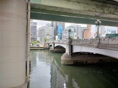 大阪市内を散策して難波橋です