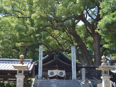 商店街を通り抜けて艮神社に到着、８０６年創建の尾道で最初にできた神社です。