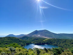 白鳥山山頂1,363mからの風景は好きですねぇ

韓国岳と六観音御池

山の神と水の神って感じかな

左の方には夷守岳(ひなもりだけ: 生駒高原から見ると富士山に似ているので生駒富士とも呼ばれます)