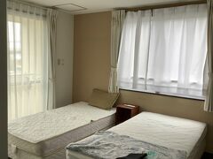 あかじまでの宿泊先
快適だったけど
ちょっと湿っぽかったかな
カーペット敷きは不要だと思う