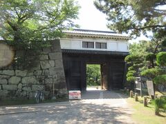 岡口門