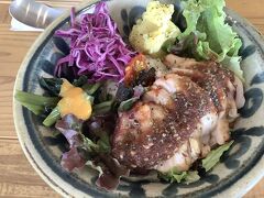 阿嘉島はカフェ巡りも楽しい
本日はチキンソテーのワンブー