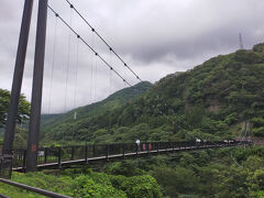 前回鬼怒川に来た際にも見た鬼怒楯岩大吊橋。
今回は素通りしました。