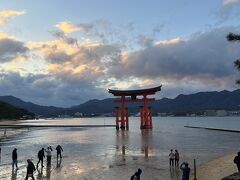 下山して厳島神社
