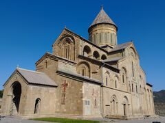 スヴェティ ツホヴェリ大聖堂(生ける柱の大聖堂)。現存の大聖堂は11世紀に建てられたが、この場所自体は4世紀に遡る。　
